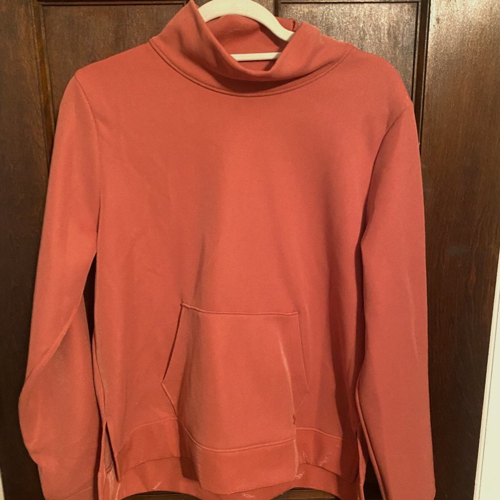 Under Armour Fleece Sweatshirt